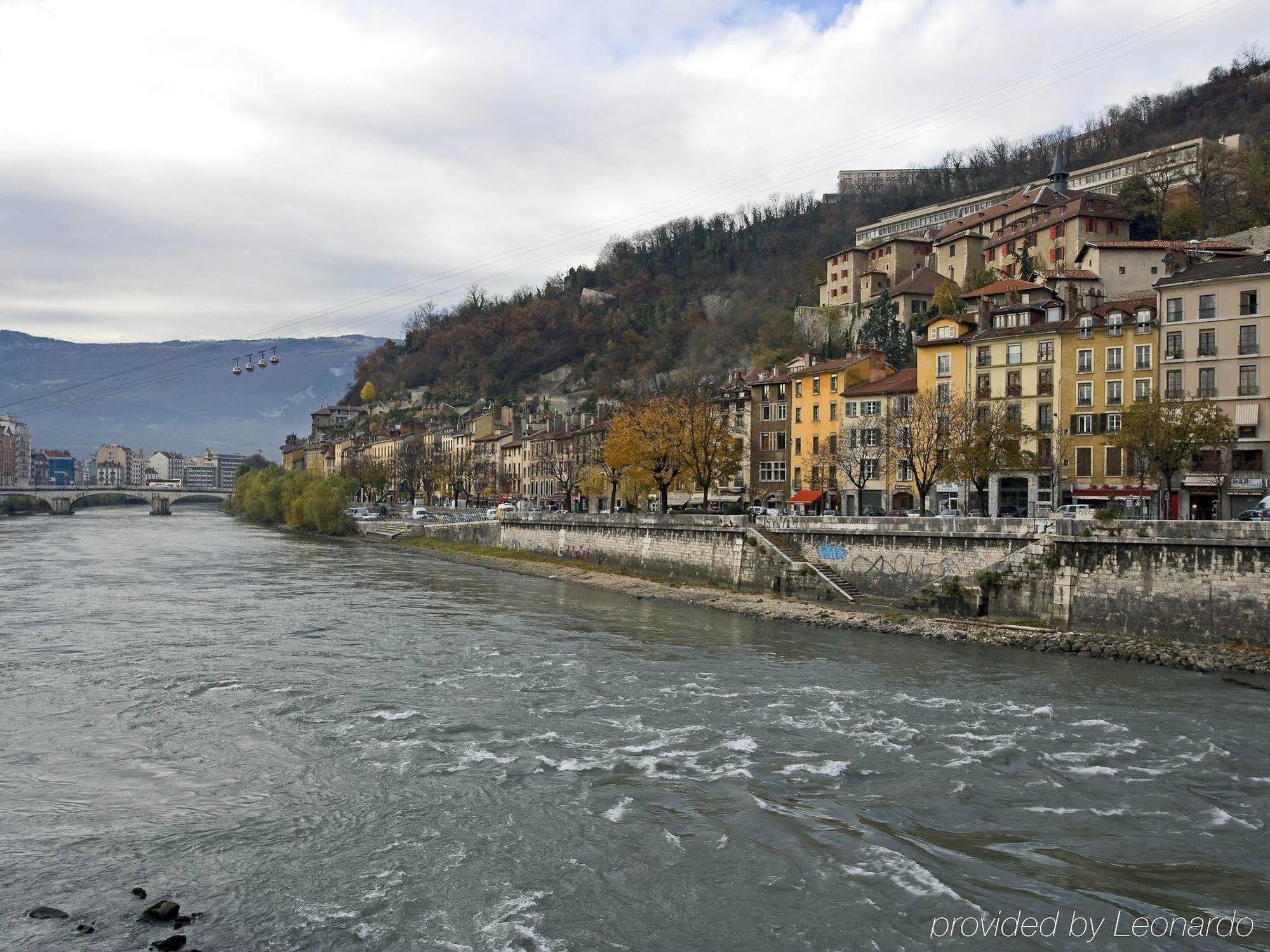 Ibis Grenoble Centre Bastille Exterior foto